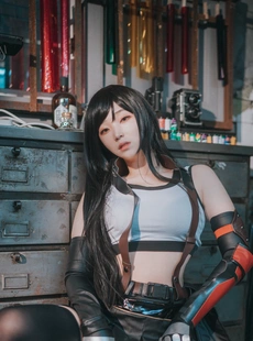 Bambi 78 DJAWA Tifa Lockhart Final Fantasy Version A